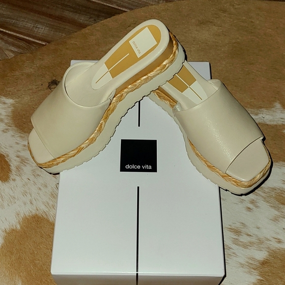 Dolce Vita Shoes - Dolce Vita Francy Sand Leather Wedge Sandals Size 7